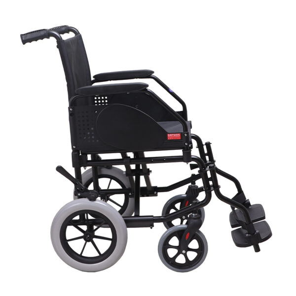 silla de ruedas Celta Compact Transit de Movitcare lateral