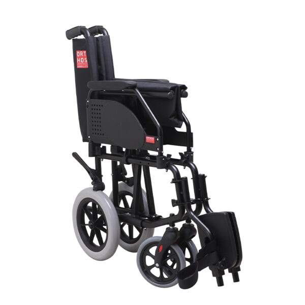 silla de ruedas Celta Compact Transit de Movitcare plegada